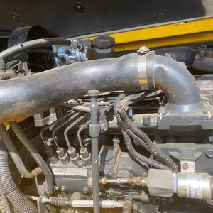 Mini-excavatrice d'occasion 6 tonnes PC60, mini-pelle sur chenilles haute performance pour travaux de terrassement - Product Image 5