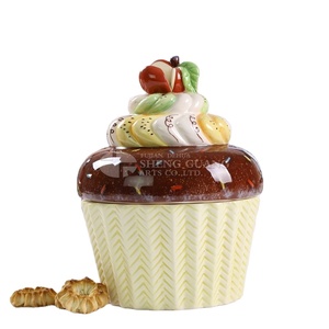 Ventes chaudes de pots en céramique décoratifs comme des cupcakes sur une étagère blanche - Product Image 1