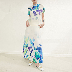 Usine livraison rapide haute qualité femmes longues jupes plissées <span class=keywords><strong>ensemble</strong></span> plis méduse <span class=keywords><strong>haut</strong></span> <span class=keywords><strong>et</strong></span> impression <span class=keywords><strong>jupe</strong></span> plissée 2 pièces <span class=keywords><strong>ensemble</strong></span> - Product Image 5