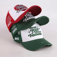 Gorras de Béisbol Estilo Camionero Personalizadas de 5 Paneles con Malla Lisa, Bordado y Efecto Desgastado