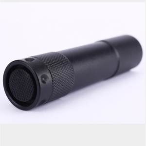 <span class=keywords><strong>Lampe</strong></span> torche UV <span class=keywords><strong>portable</strong></span> en aluminium QXMOVING à piles AA, <span class=keywords><strong>lumière</strong></span> <span class=keywords><strong>noire</strong></span> industrielle 365 nm, <span class=keywords><strong>lampe</strong></span> UV pour le bois - Product Image 6