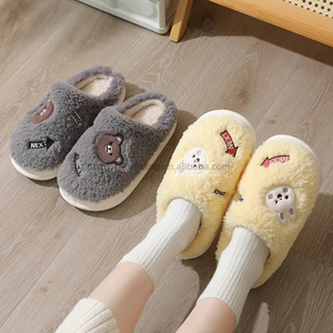 Nœud en dentelle de coton léger et doux pour pantoufles, idéal pour le printemps et la maison, avec logo brodé, antidérapant, prix abordable, stock suffisant. - Product Image 1