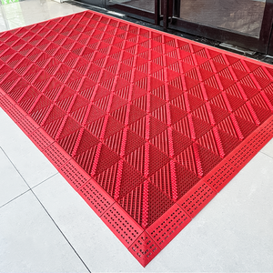 Alfombra impermeable Alfombra Enclavamiento Entrada al aire libre Felpudo Modular Bobina Alfombra de <span class=keywords><strong>suelo</strong></span> con agujeros de drenaje - Product Image 2