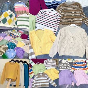 Venta al por Mayor de Ropa de Marca en Pacas de Suéteres Ligeros Abiertos de Segunda Mano para <span class=keywords><strong>Dama</strong></span>, Lotes Mixtos de Prendas de Punto para Mujer Estilo <span class=keywords><strong>Shein</strong></span> - Product Image 4
