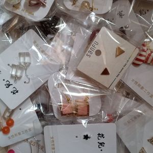 1Kg 80-150 Cái Mix Bông Tai Bán Theo Trọng Lượng Bông Tai Stud Mix Và Ngẫu Nhiên Số Lượng Lớn Đồ Trang Sức Trung Quốc <span class=keywords><strong>Yiwu</strong></span> Nhà Máy - Product Image 2