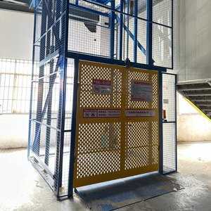 <span class=keywords><strong>Monte</strong></span>-<span class=keywords><strong>charge</strong></span> hydraulique à rail de guidage avec hauteur de levage de 6 m, capacité de 2000 kg à 5000 kg, élévateur vertical de marchandises pour entrepôt avec <span class=keywords><strong>cage</strong></span> de sécurité - Product Image 3