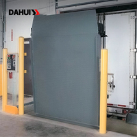 Rampe de chargement verticale en acier au carbone DAHUI DCQL-6T avec entraînement hydraulique à double vérin, panneaux antidérapants et garde-corps de protection