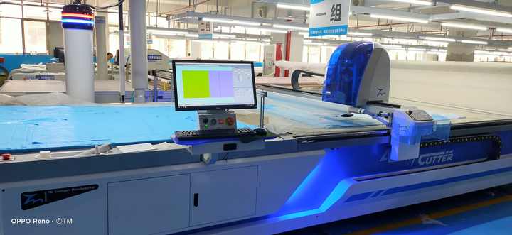 Automatic Computerized Fabric Cutter Multi-Layer Garment Fabric Cutting Machine with Pump and Motor Core Components