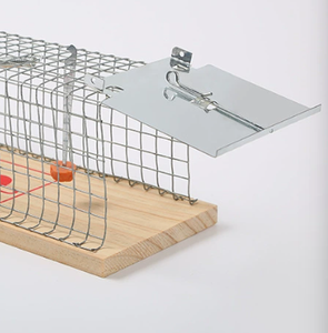 Piège à souris réutilisable efficace, cage à souris en métal avec deux portes, cage à rats en acier avec base en bois pour la lutte antiparasitaire - Product Image 5