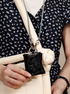 Cadena Plateada Original para Estuche de <span class=keywords><strong>AirPods</strong></span> Pro 2, Funda Acolchada para Auriculares Inalámbricos Apple 4/3 con Correa Cruzada, Almacenamiento Moderno - Product Image 5