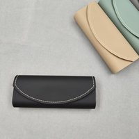 Étui à lunettes haut de gamme YAZHI à rayures, coque semi-rigide, protection multidimensionnelle pour myopie, échantillon gratuit, vente en gros