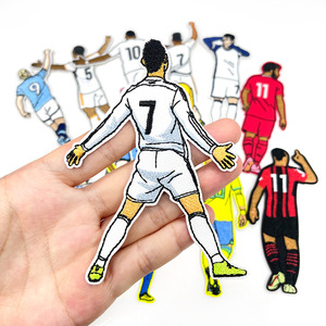 Parche Termoadhesivo Bordado Pequeño para Aplicar en Camisetas, Gorras y Bolsos, con Diseño de Jugador de Fútbol, para el Día del Partido, para Amantes de los Deportes - Product Image 2