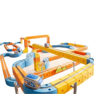 Nouveauté : Jouet éducatif polyvalent avec rails de train électriques pour enfants, cadeau d'anniversaire idéal pour les garçons et les filles - Product Image 5