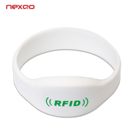 Bracelet réglable en silicone RFID Bracelet LED de taille variable Concert Paiement sans espèces