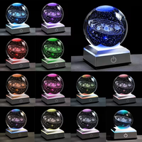 Boule de cristal gravée au laser 3D avec base lumineuse LED, motif personnalisé, cadeau de Noël, ensemble de veilleuses en cristal