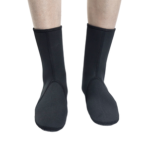 Venta al por mayor impermeable logotipo personalizado <span class=keywords><strong>invierno</strong></span> mantener caliente <span class=keywords><strong>neopreno</strong></span> 3mm antideslizante buceo natación Calcetines - Product Image 2