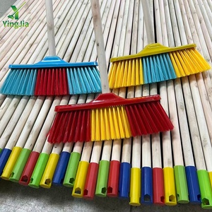 Balai en bois portable Yingjia avec poils en plastique souple, logo personnalisable, nettoyage <span class=keywords><strong>professionnel</strong></span> intérieur/extérieur - Product Image 4