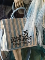 Nouveau Sac Fourre-Tout en Paille Tressée Rayée 2026 avec Impression Personnalisée du Logo, Sac à Main de Plage d'Été pour Femme, Grand Sac de Courses avec Poignée Supérieure en PU