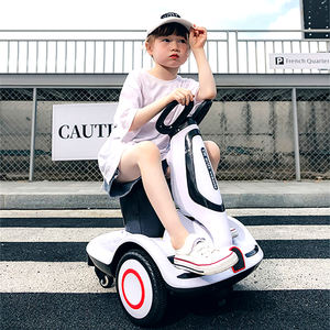 Mobil mainan bertenaga baterai murah pabrik dengan roda dan lampu - Product Image 1