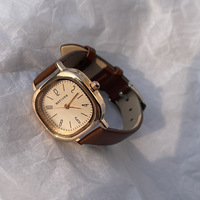Montre carrée OEM, Montre pour examen de la fonction publique, Style féminin, Étudiante, Style preppy tendance, Niche haut de gamme, Luxe léger