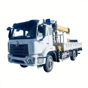 รถบรรทุกติดเครน Sinotruk 4*2 แบบพิเศษ, เครนบูมตรง 8 ตัน, รถขนส่งยกของหนักระยะทางสั้น - Product Image 1
