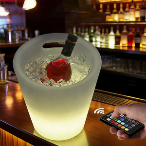 Cubo de Hielo de Plástico Impermeable de 5L con Luz LED RGB Recargable, Doble Pared, para Bar, Ambiente Festivo, Fiestas, Certificado CE, Duradero - Product Image 4