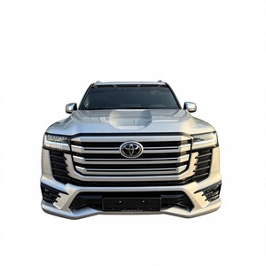 Toyota Land Cruiser VXR 7 places automatique turbo SUV intérieur cuir pneus R20 feux LED 2024 - Product Image 1