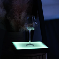 Support d'affichage lumineux LED en acrylique et contreplaqué personnalisé, base d'affichage éclairée RGB pour verre à vin, trophée, figurine, objet de collection