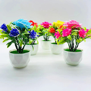 Plantes artificielles en pot Qi Xing, fleurs en plastique, 15 cm, décorations d'intérieur - Product Image 1