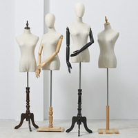 Mannequin de forme de robe de mariage de PE avec la base en bois