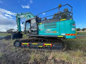 รถขุดตีนตะขาบ Kobelco Sk380 Sk380D มือสอง ขนาด 38 ตัน ของแท้จากญี่ปุ่น ชั่วโมงการทำงานต่ำ เครื่องจักรก่อสร้างสำหรับขาย - Product Image 2
