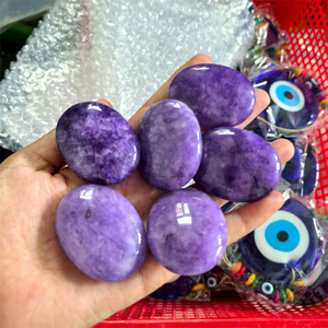 Commercio all'ingrosso 45mm cristalli di guarigione di <span class=keywords><strong>pietra</strong></span>, porpora <span class=keywords><strong>Lepidolite</strong></span> <span class=keywords><strong>pietra</strong></span> di palma di cristallo per la vendita - Product Image 5