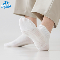 Chaussettes en coton de longueur d'équipage avec logo brodé et bout renforcé pour un usage quotidien de qualité supérieure dans les affaires et décontracté