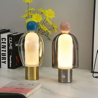 Lampe de table nordique moderne simple de style italien, décoration de table de chevet et de salle à manger, fonction de gradation, de charge et de veilleuse en forme de champignon