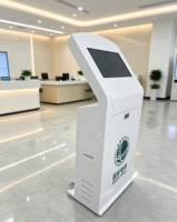 Terminal de libre-service sur pied Yingtouch pour la gestion des files d'attente, en tôle peinte, étanche et anti-poussière