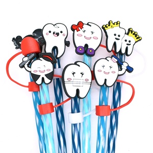 Al por mayor Tapones antipolvo de plástico de pegamento blando con diseño de dientes de dibujos animados, decoraciones para pajitas DIY, accesorios de barra desechables ecológicos - Product Image 1
