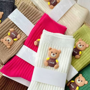 Poupée de dessin animé en trois dimensions japonaise mignonne soeur douce portant des chaussettes en coton pour filles chaussettes mi-tube tricotées pour femmes - Product Image 3