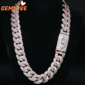Cadena Cubana Personalizable de Oro 14K/18K para Hombre con Diseño de Incrustaciones de Diamantes y Ranura Hueca - Product Image 1