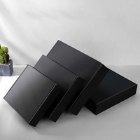 Paquet de grandes boîtes postales ondulées noires mates Boîte d'expédition noire
