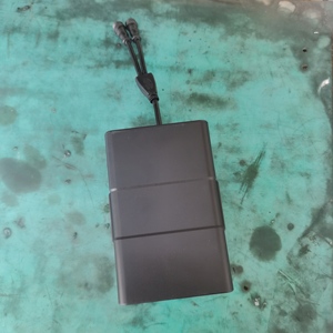 <span class=keywords><strong>Batterie</strong></span> 12,6 V 10 A à double sortie, étanche, au lithium polymère pour éclairage de vélo - Product Image 1