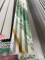 Panneau mural en PVC de qualité E0, panneau mural cannelé pour villas de luxe, directement de l'usine