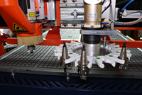 Offre Spéciale porte en bois faisant la machine de gravure CA-1325 routeur CNC ATC avec changeur d'outils de carrousel