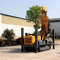 Foreuse rotative mobile sur chenilles, alimentée au diesel, avec pompe et moteur pour le forage de puits d'eau, diamètre 105-400 mm, profondeur max. 350 m