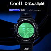 Modische Digitaluhr Sport 3ATM Wasserdicht Herren-Timing-Uhr Multifunktionale Gummiarmband Wecker Kalender Digitaluhr