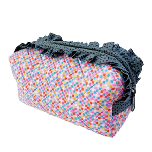 Custodia per Libri in Cotone Trapuntato Fatta a Mano con Logo Personalizzato, Borsa per il Trucco Floreale Personalizzata, Astuccio Cosmetico Personalizzato con Fiocco - Product Image 1