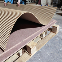 Panneau mural flexible cannelé en MDF ignifuge rouge