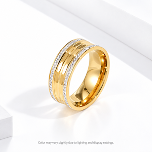 แหวนสแตนเลสสตีลชุบทอง 14K แบบสุญญากาศ ประดับเพชรซิคอนใสทรงกว้าง รุ่น Triple Ridge Pave Ring - Product Image 1