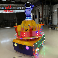 Manège extérieur pour enfants avec sièges de formes variées et éclairage, manège à chevaux rotatif pour enfants
