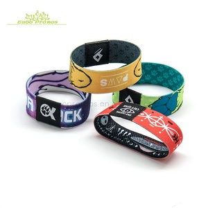 <span class=keywords><strong>2025</strong></span> 2026 nóng bán tùy chỉnh mô hình đẹp logo đầy màu sắc thể thao đàn hồi Polyester dây đeo cổ tay cho Câu lạc bộ trường học - Product Image 5
