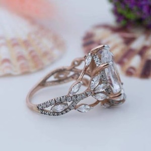 Anillo de Diamantes Moderno en Oferta, con Artesanía Premium, Anillo de Boda Clásico para Mujer y Joyería para Ocasiones Especiales - Product Image 5